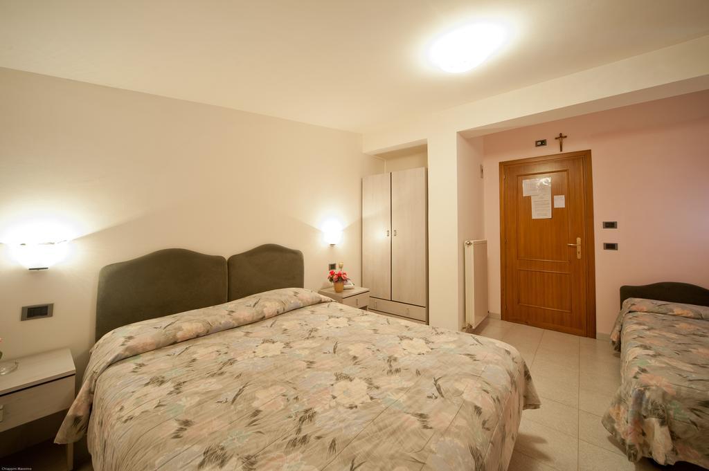 Hotel Il Quadrifoglio Cascia Chambre photo