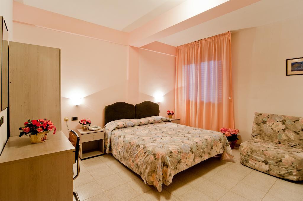 Hotel Il Quadrifoglio Cascia Chambre photo