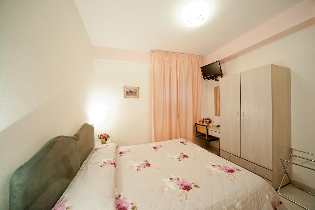 Hotel Il Quadrifoglio Cascia Chambre photo