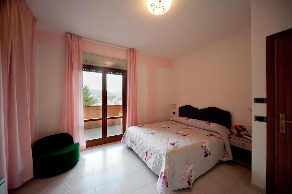 Hotel Il Quadrifoglio Cascia Extérieur photo