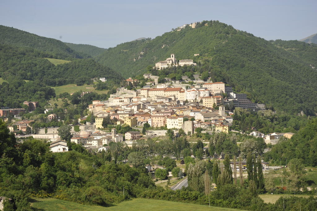 Hotel Il Quadrifoglio Cascia Extérieur photo