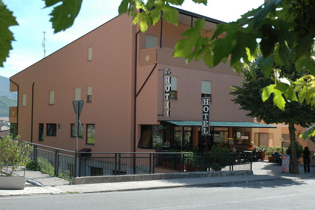 Hotel Il Quadrifoglio Cascia Extérieur photo